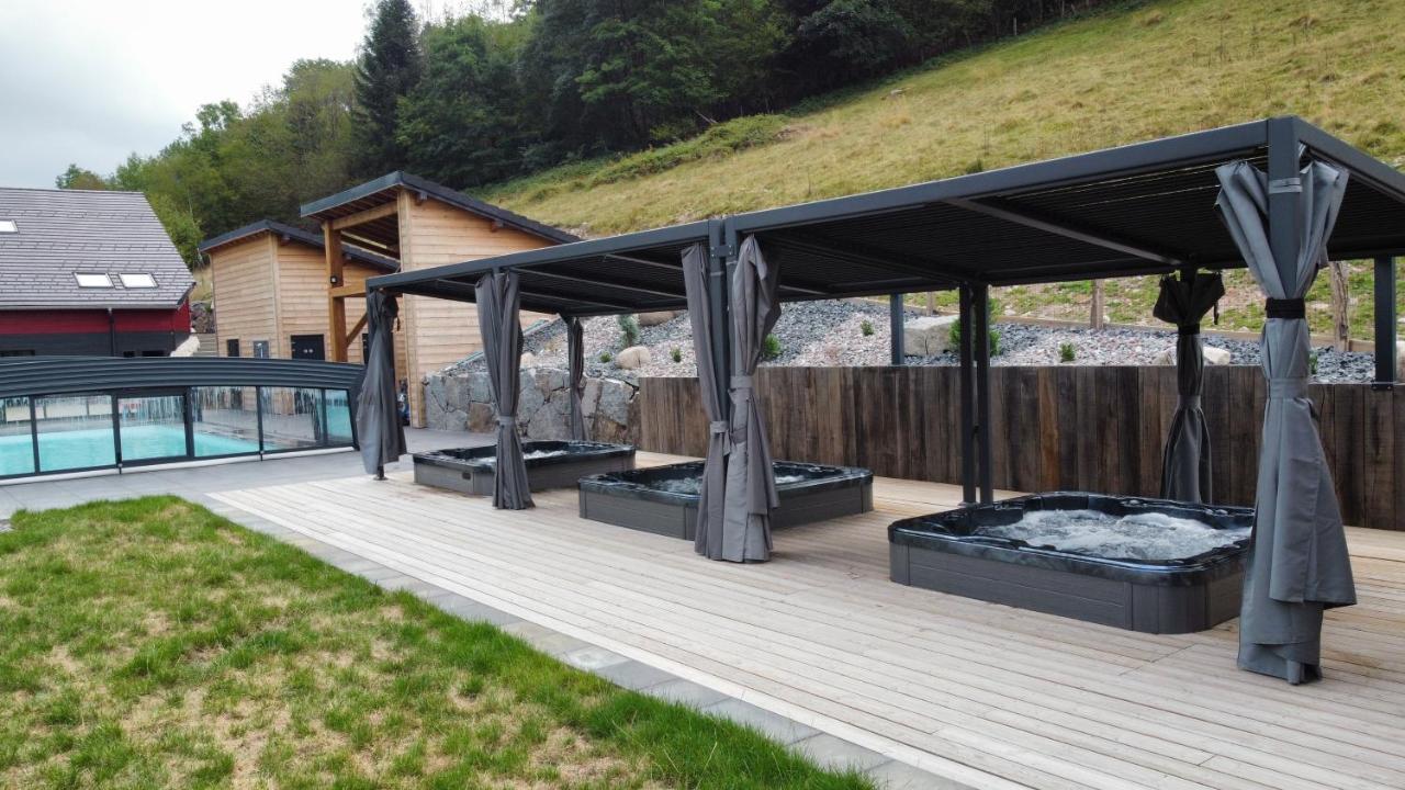 La Ferme De Rochesson, Jacuzzis & Piscine Commune Buitenkant foto